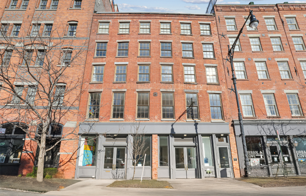 Platinum Commercial leases 1,835 s/f ground-floor space at 25 Peck Slip to Doggy Day Care 2.0